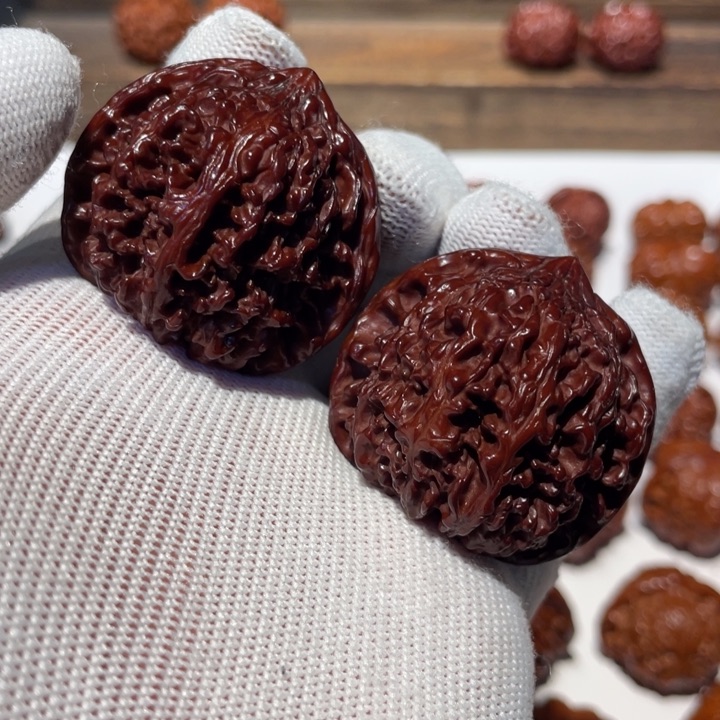 文玩核桃吊坠超*草满天星1111.42.02.