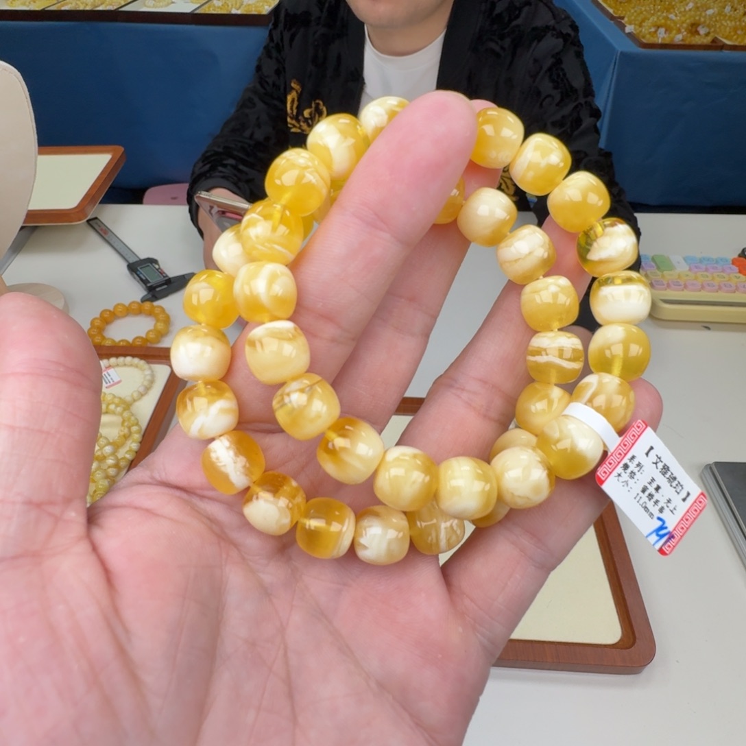 琥珀未镶嵌手链多样性发其一