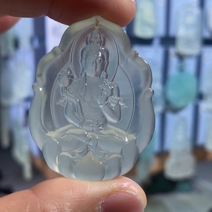 岫玉未镶嵌颈饰吊坠