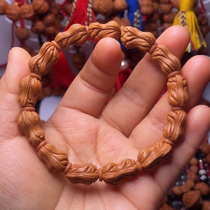 吊坠桃核龙纹桃枭