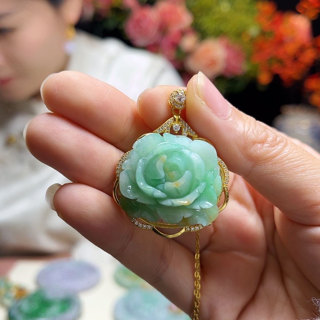 翡翠颈饰银S925镶嵌冰绿