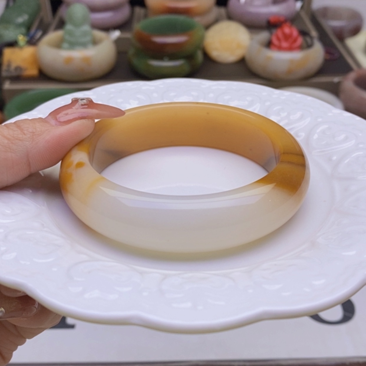 【闪购商品】石英质玉手镯未镶嵌