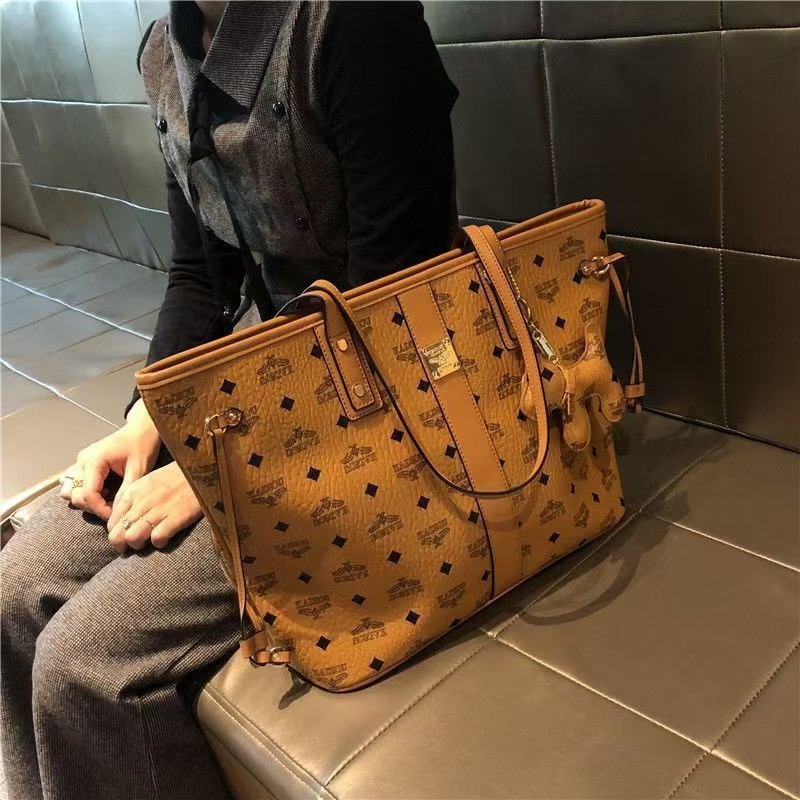 M家定制2025新款托特购物袋大容量子母包枕头双肩书包单肩斜跨包