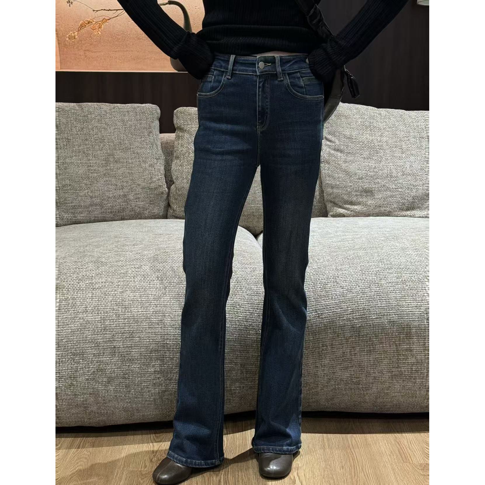 鑫燃KIKI （摩登女郎）高腰瘦身微喇加绒牛仔裤 257509 DH