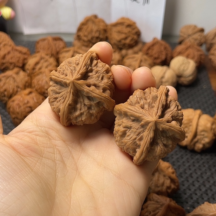 琦***敌文玩核桃把件44四棱