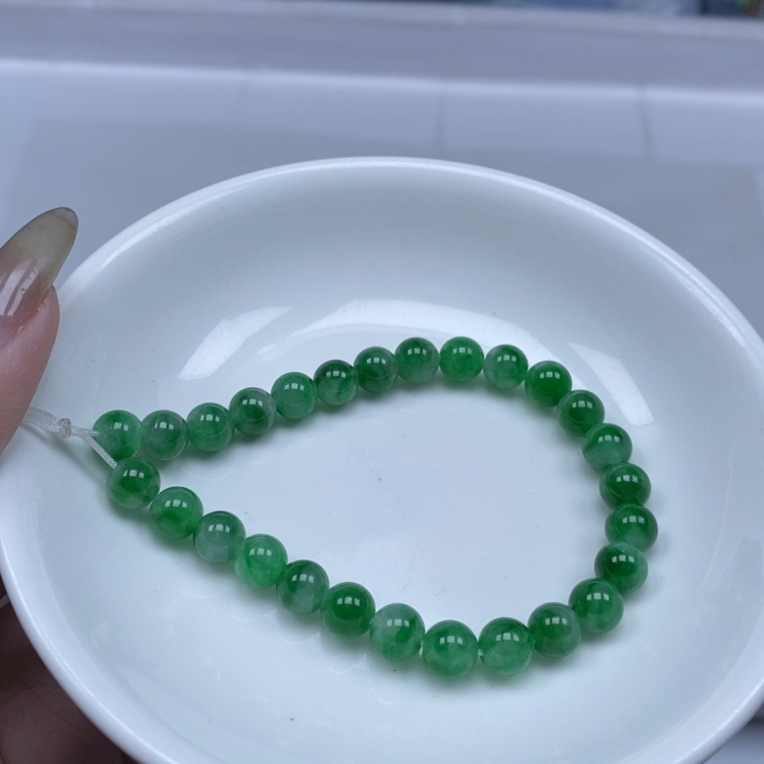 翡翠颈饰未镶嵌锦****苓