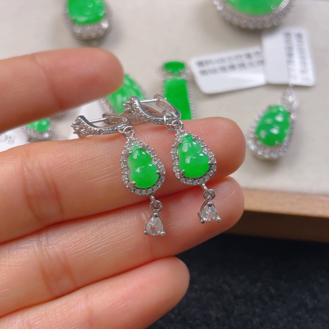 翡翠颈饰银S925镶嵌翡翠