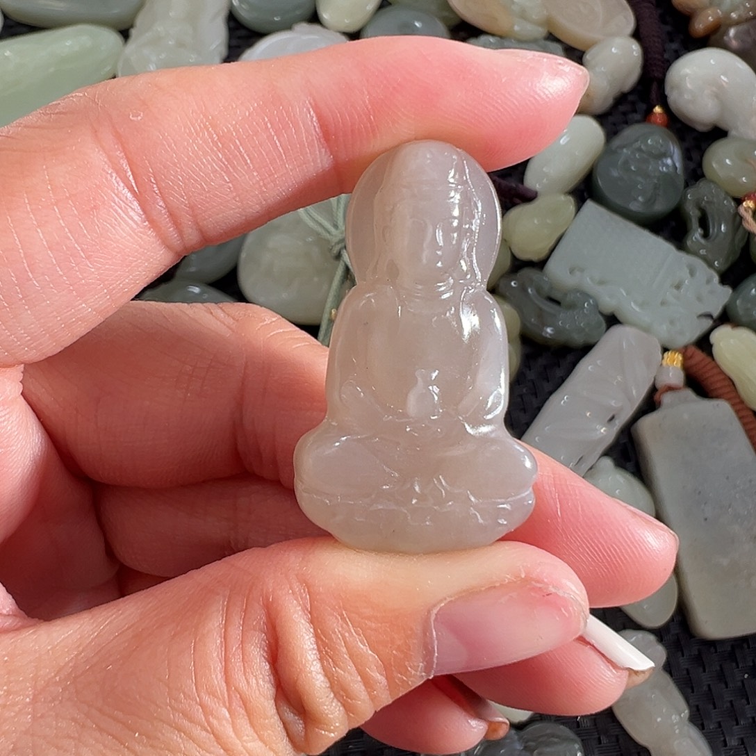 和田玉未镶嵌吊坠(不含链)微瑕漏，不退不换，卡38.2