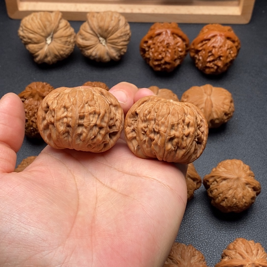 文玩核桃把件44➕山地磨