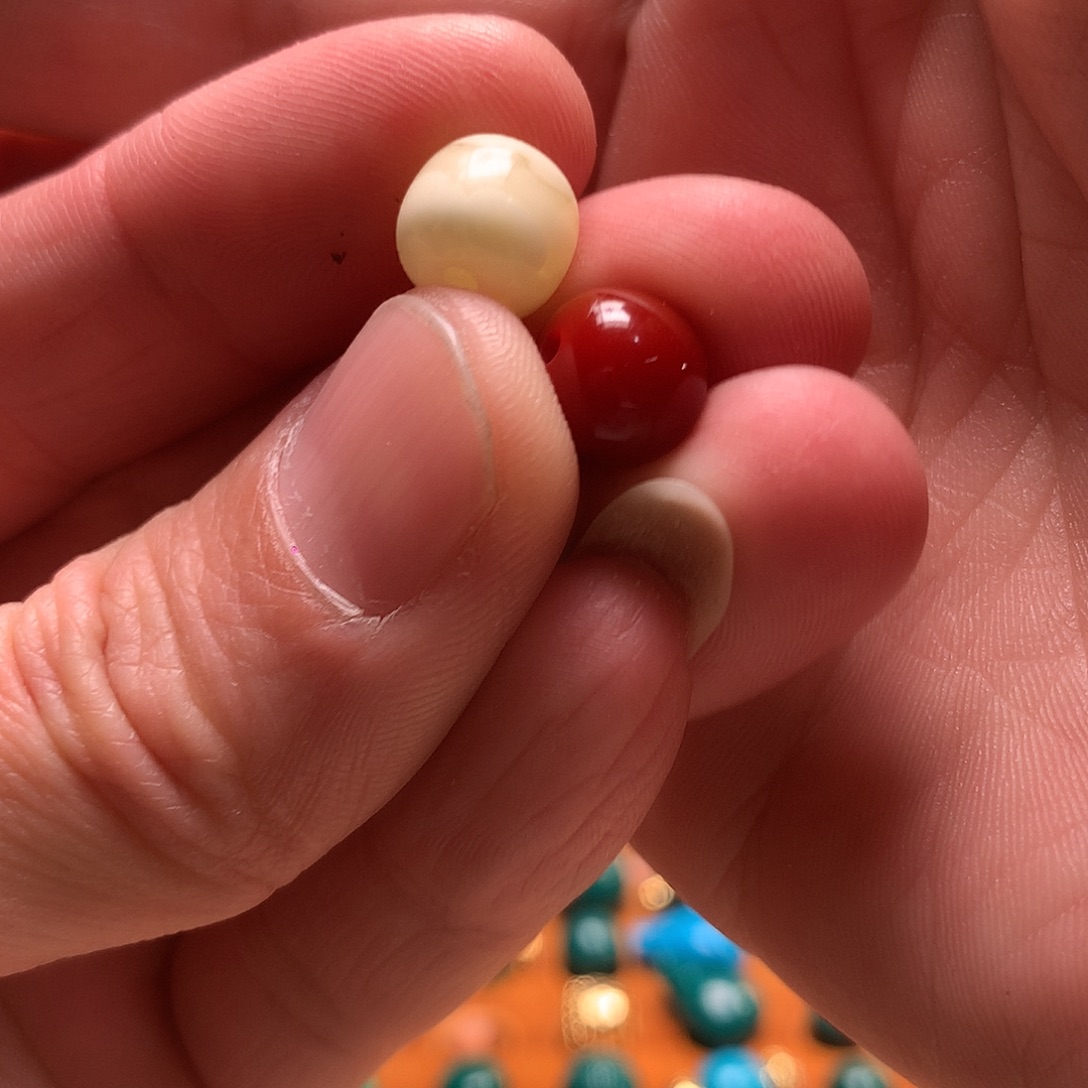 z***.颈饰琉璃白色红色9m