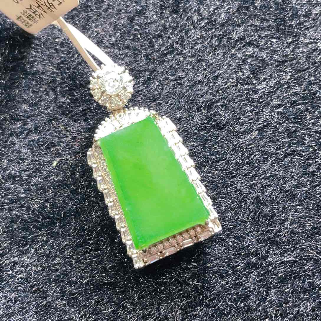 翡翠颈饰未镶嵌38，