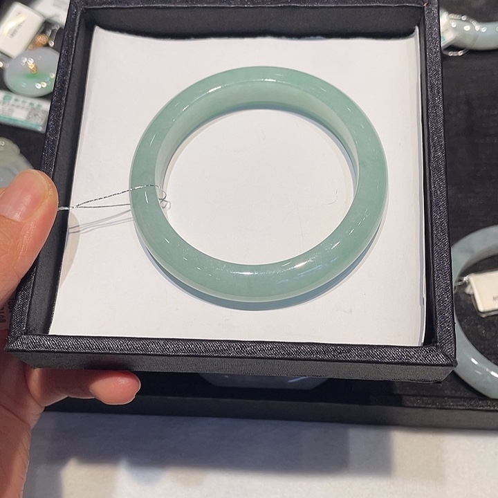 翡翠未镶嵌手镯翡翠手镯