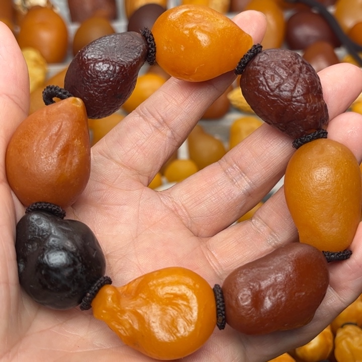 琥珀未镶嵌裸石天然蜜蜡手串