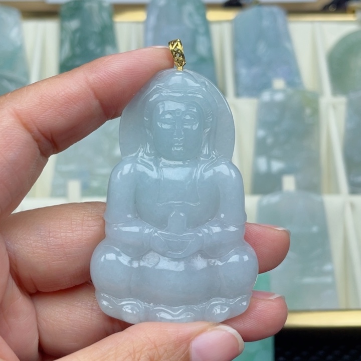 翡翠未镶嵌颈饰正装观音