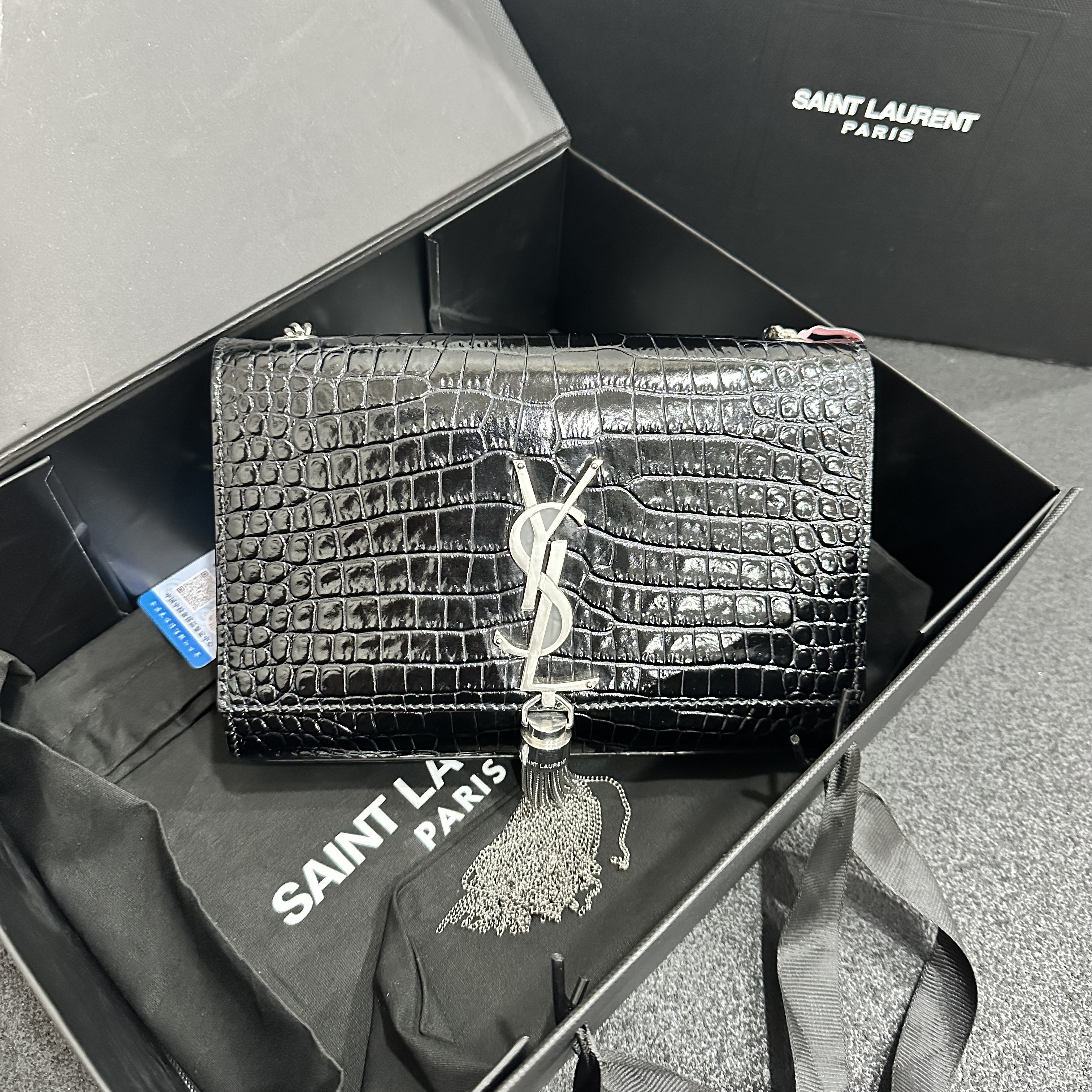 未使用 YSL/圣罗兰 壹所/YSL kate 鳄压纹 流苏 中号 黑银 新款 