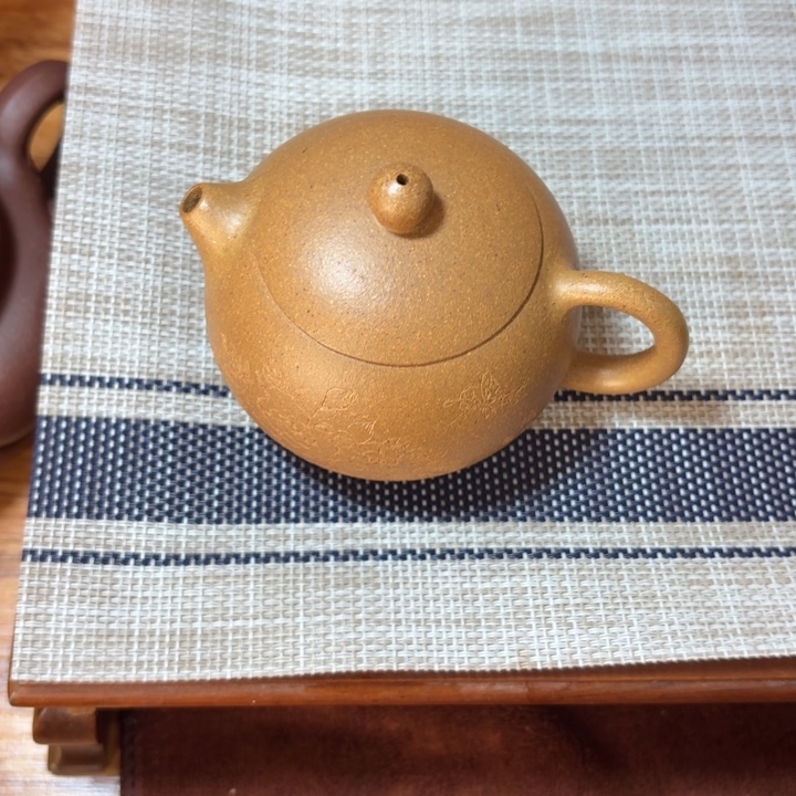 原矿金降坡西施刻绘牡丹150cc