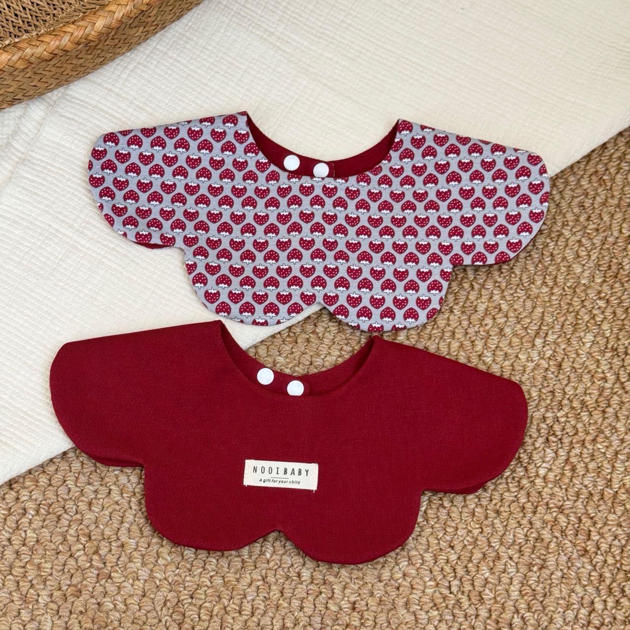 k*y同款全棉转圈花瓣宝宝双面围嘴新生儿口水巾按扣吐奶巾百搭