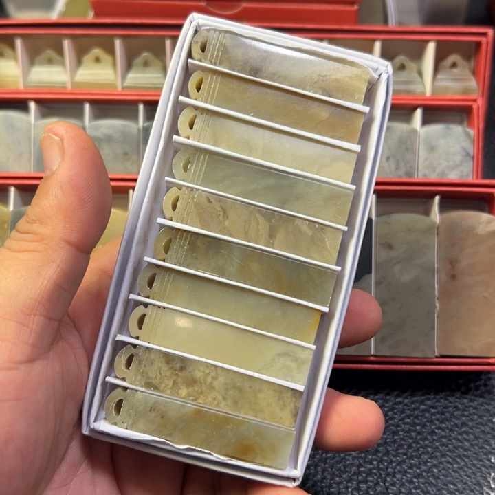 中***）印石伊犁石1.0*5.0瓦章一组十枚