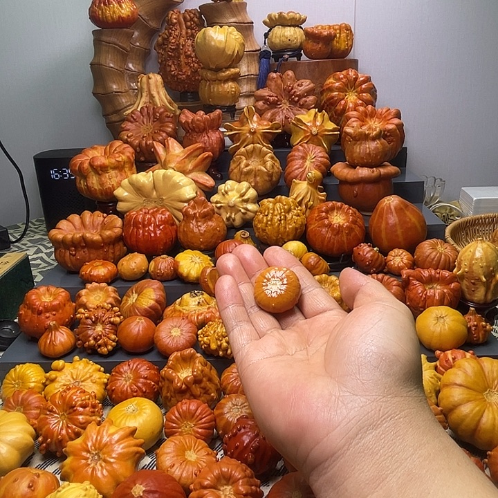 刘***大叶紫檀（黑酸枝木类）