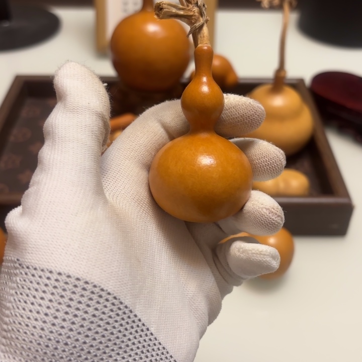 雪****天然手捻老皮葫芦