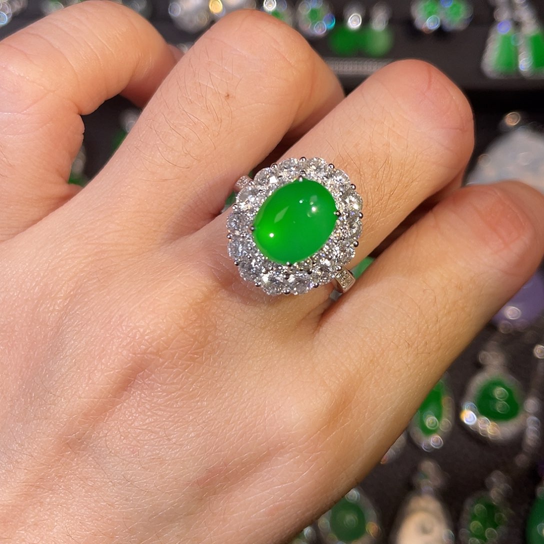 翡翠18K金镶嵌吊坠(不含链)蛋面戒指