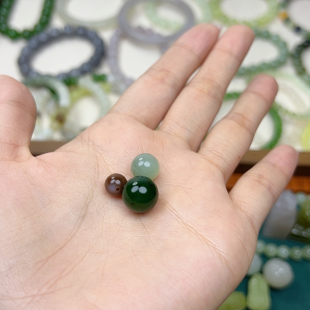 和田玉未镶嵌颈饰圆*.