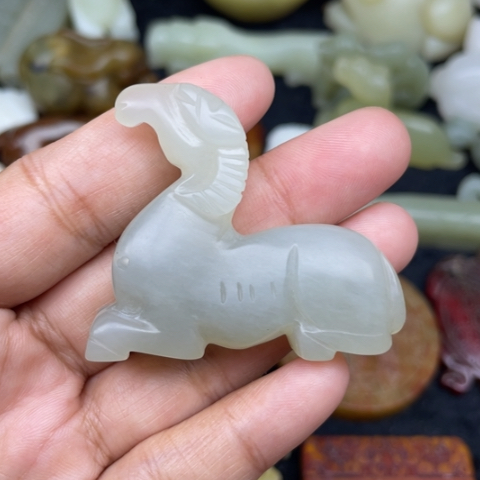 未镶嵌蛇纹石玉颈饰38