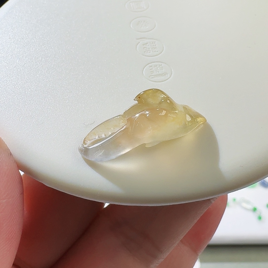 翡翠未镶嵌颈饰裸石