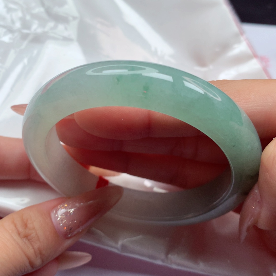 未镶嵌手镯翡翠5556