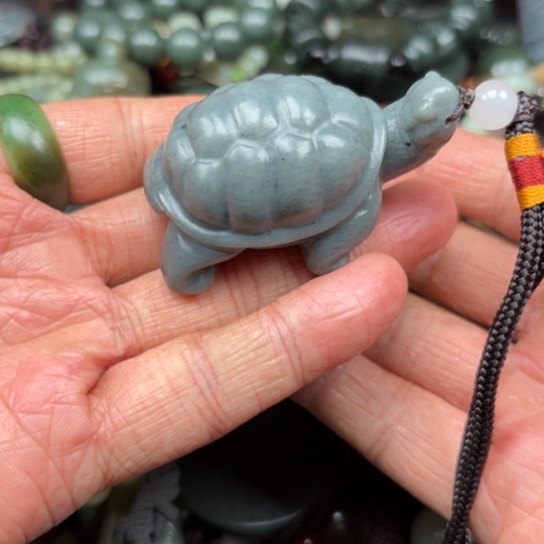 和田玉吊坠未镶嵌