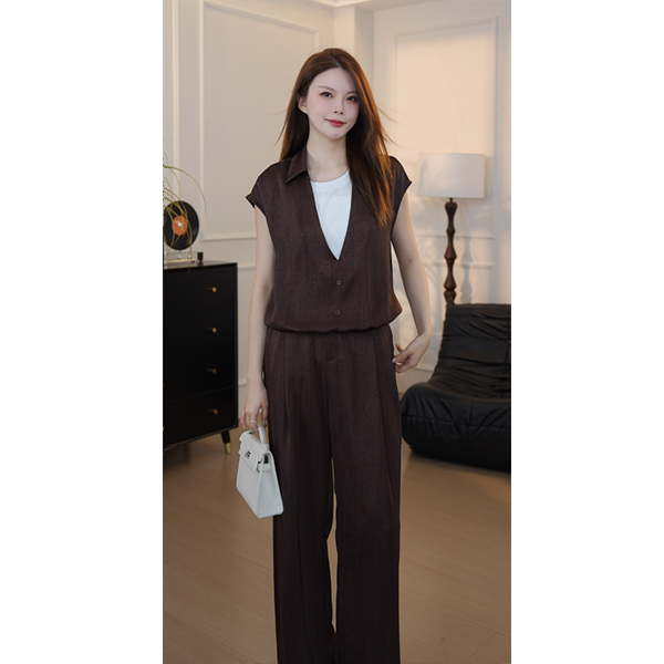 【张不晚专属】夏季设计感高级气质显瘦休闲两件套时尚