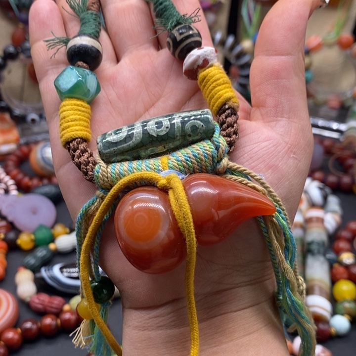 玛瑙/玉髓颈饰未镶嵌