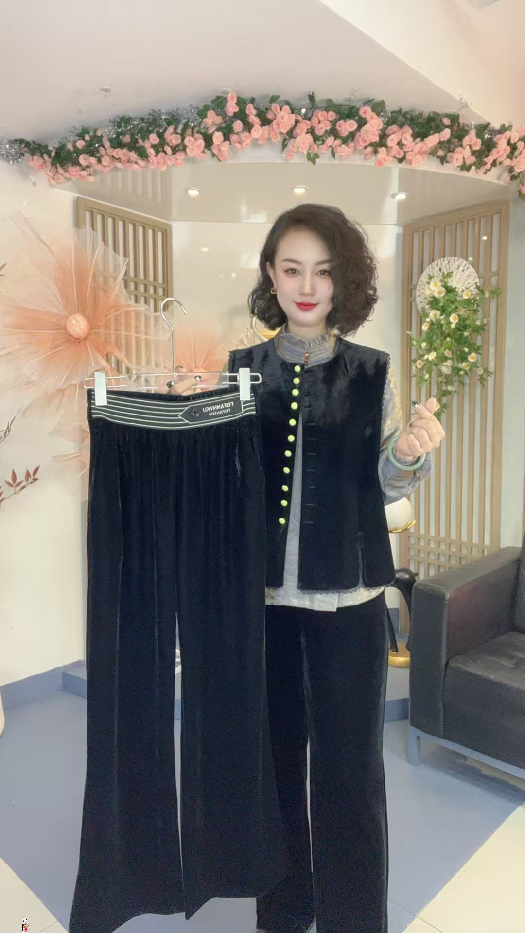 【秋季新款】  黑色时尚百搭不挑腿型高级垂感直筒阔腿丝绒裤5818