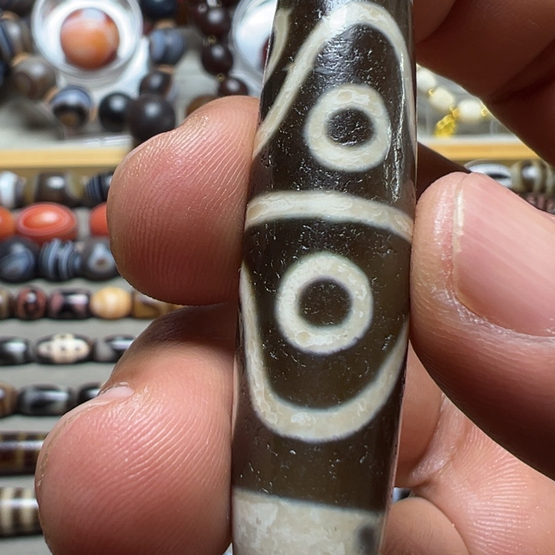 @***木如图所示细腻油润