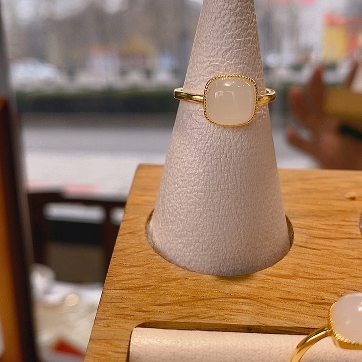 和田玉戒指未镶嵌