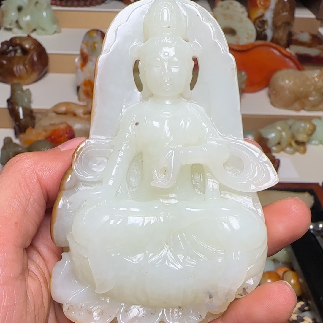 斗***士和田玉未镶嵌颈饰