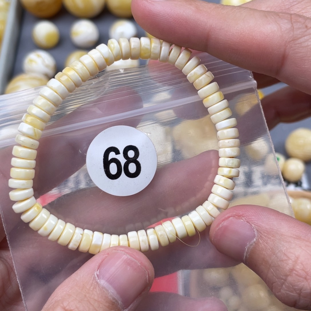 蜜蜡珠宝奇石未镶嵌