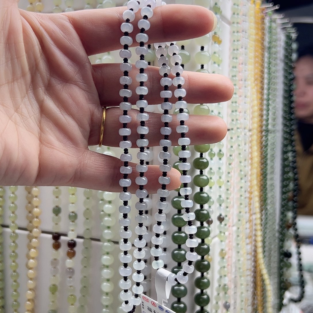 翡翠颈饰未镶嵌可*