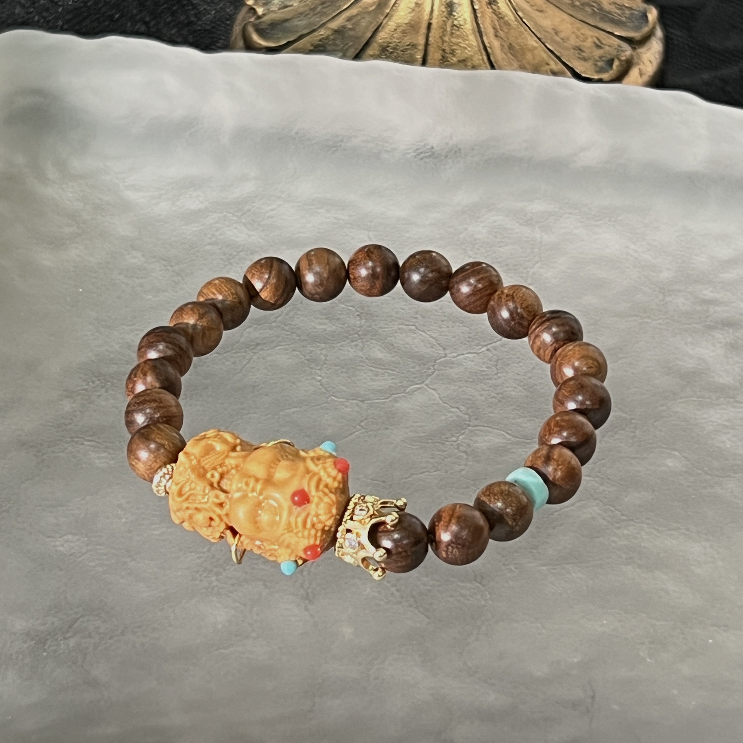 花梨木圆珠绿松隔片度母手串