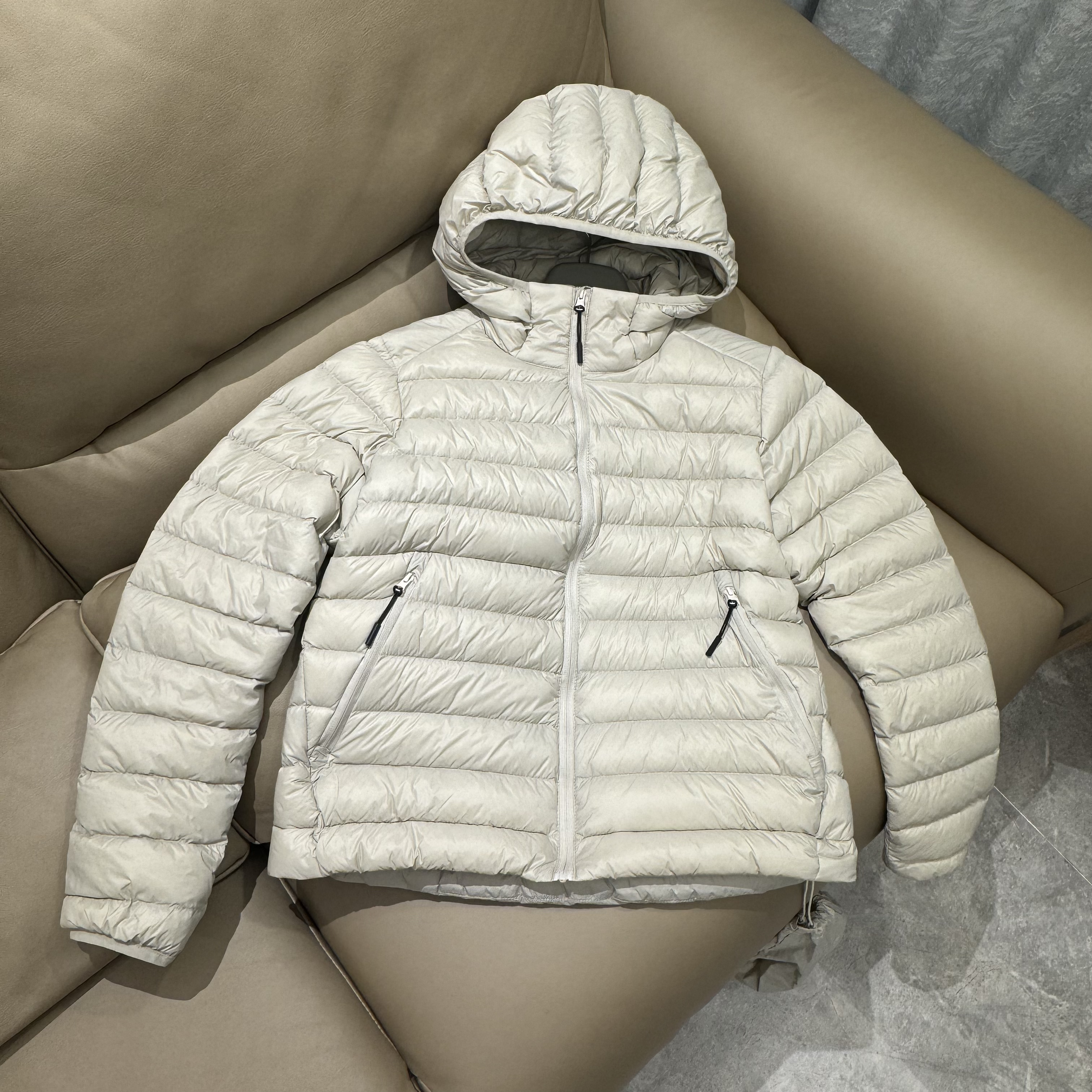 90白鹅绒空气壳轻便胶囊带帽羽绒服可收纳连帽户外女款超轻运动