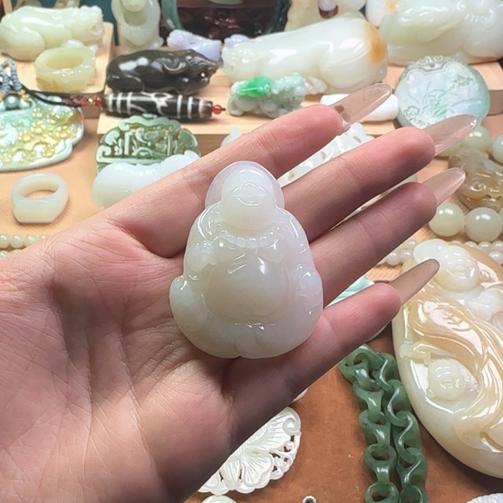 和田玉颈饰未镶嵌忠**耳