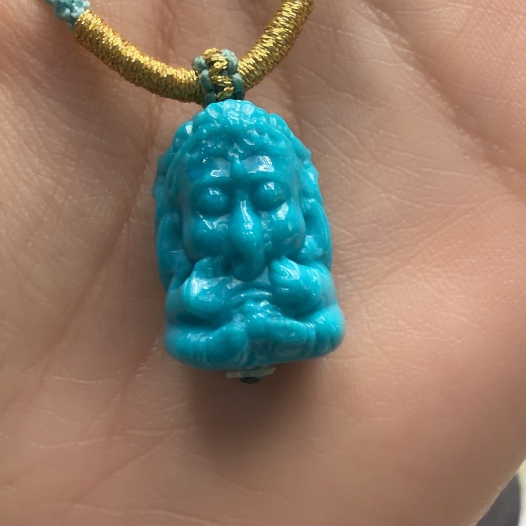 绿松石未镶嵌颈饰