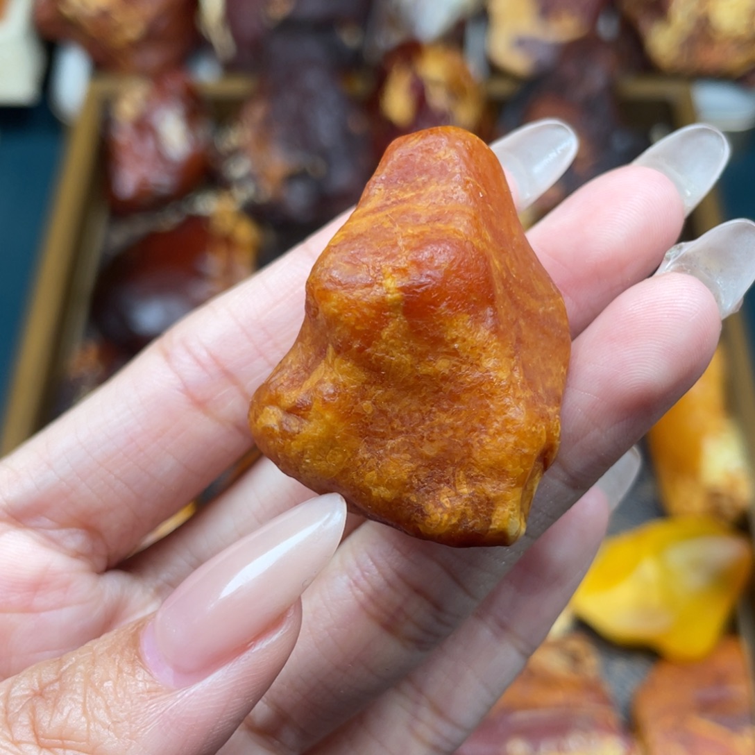 琥珀未镶嵌珠宝奇石