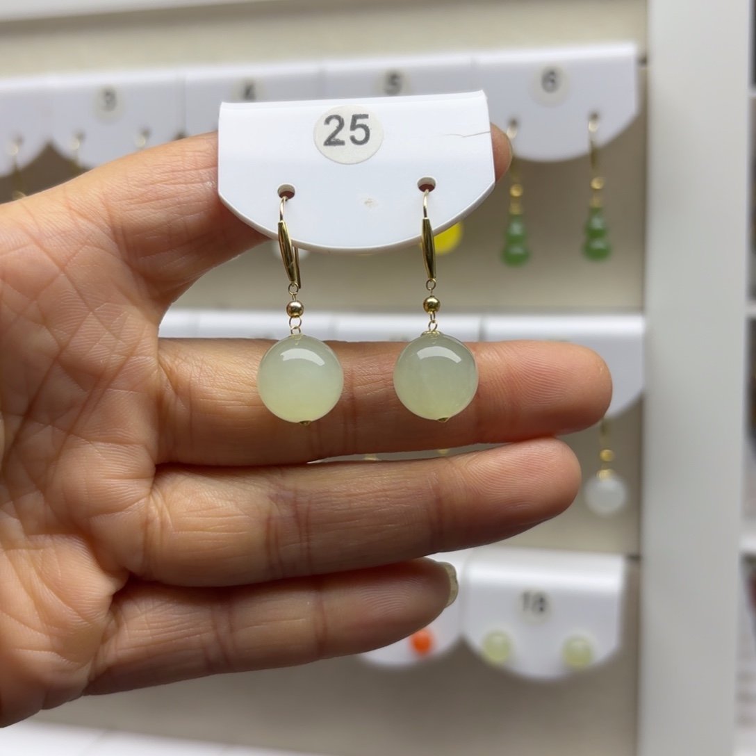 和田玉18K金镶嵌耳饰