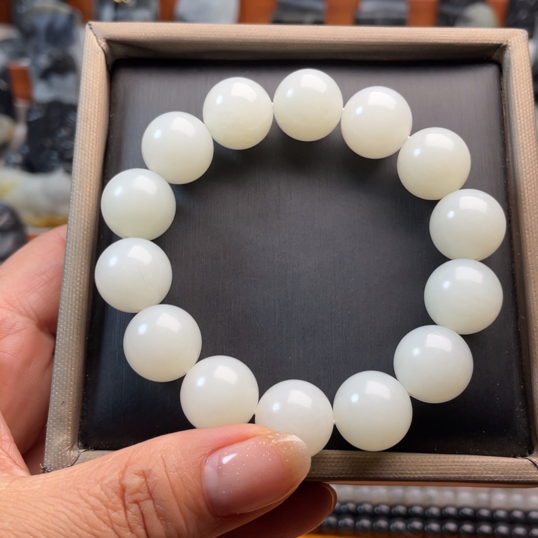 和田玉手串未镶嵌