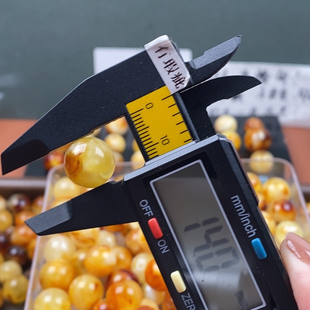 琥珀未镶嵌裸石蜜蜡1060