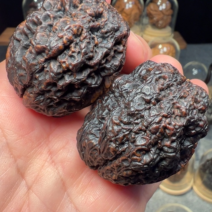 文玩核桃把件金刚佛手44mm