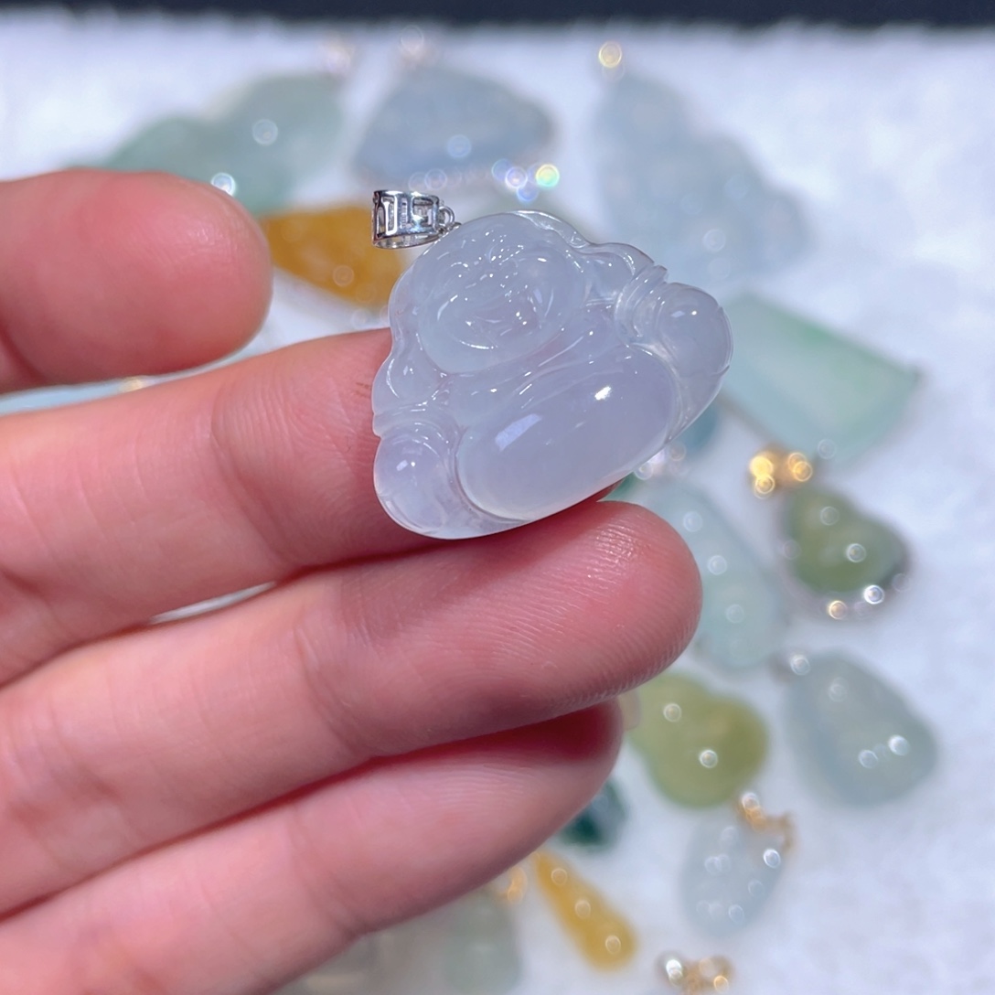 翡翠18K金镶嵌颈饰翡翠