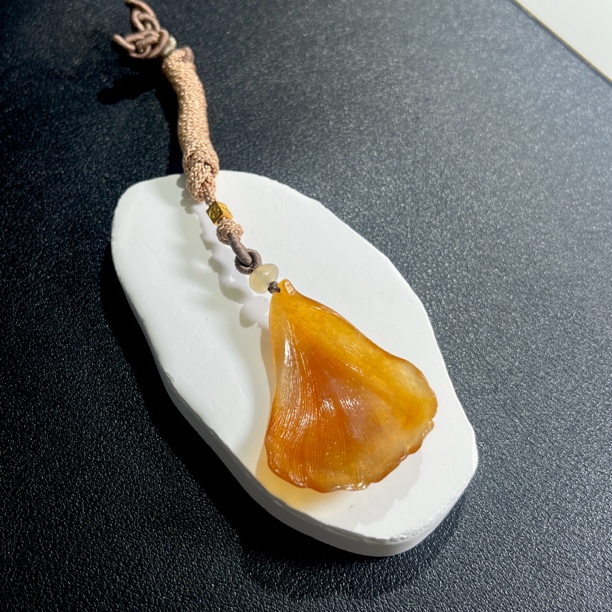 天然缅甸a货翡翠黄翡银杏叶吊坠41*30.7*4