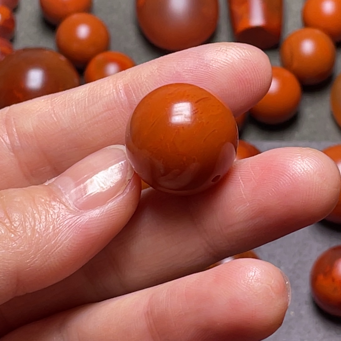 一***.南红玛瑙未镶嵌南红原矿南红珠子18.1毫米